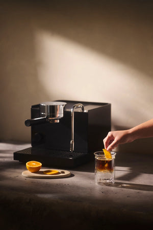 1 serijos „Espresso“ kavos virimo aparatas – juodas