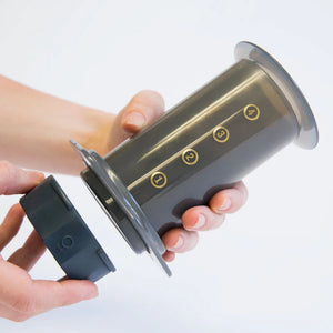 Priedai spaudai aktyvuotai rankinei espresso su Aeropress, baristos įranga, viskas apie kavą.