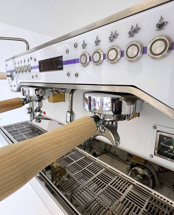 La Nuova Era IRON 2 - grupp Kommersiell multiboiler espressomaskin - Barista och Espresso